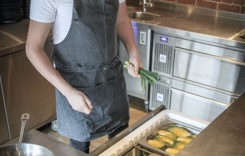 CHEF OPENING COMMERCIAL REFRIGERATED DRAWER